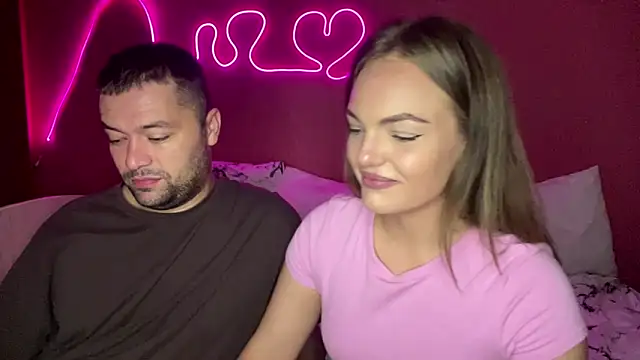 deeplookscouple online show from September 28, 2025, 1:18 pm