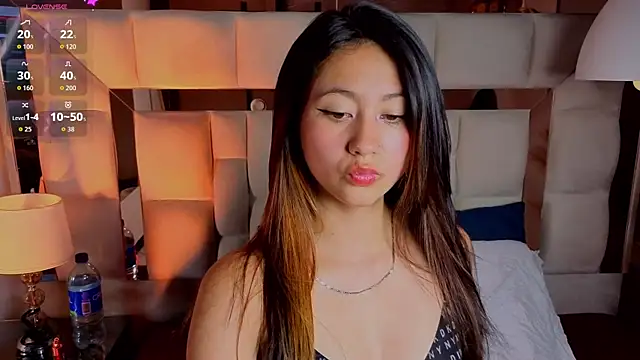 Aria Joness  online show from June 22, 2026, 9:23 pm
