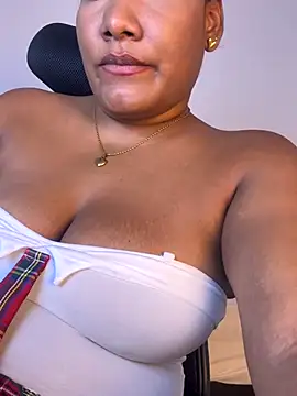 Snapshot of anailynn chatting on November 7, 2025, 12:15 am anailynn online show from November 7, 2025, 12:15 am