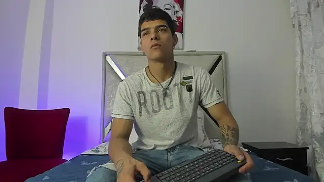 wyatt 3 online show from December 20, 2025, 2:58 am