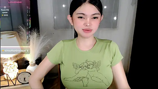 Snapshot of wildest_fantasy chatting on April 5, 2026, 12:23 pm wildest fantasy online show from April 5, 2026, 12:23 pm
