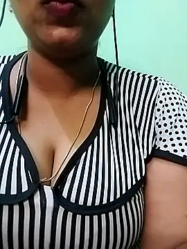 Dimplegirl online show from November 9, 2025, 5:06 pm