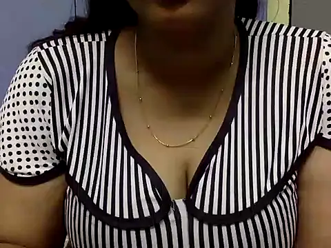 Dimplegirl online show from October 24, 2025, 11:48 pm