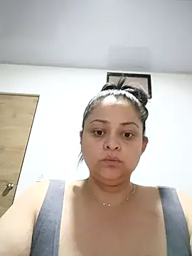 Snapshot of Nanna_160290 chatting on October 13, 2025, 4:08 pm Nanna 160290 online show from October 13, 2025, 4:08 pm