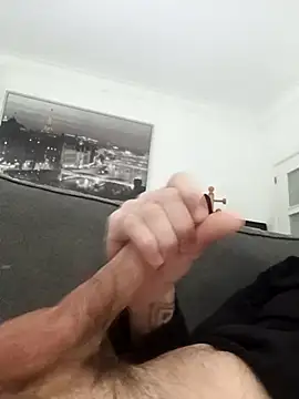 Snapshot of DannySastre91 chatting on November 6, 2025, 2:21 pm DannySastre91 online show from November 6, 2025, 2:21 pm