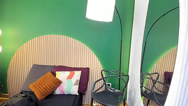 Snapshot of halleylorens chatting on November 13, 2025, 7:18 pm halleylorens online show from November 13, 2025, 7:18 pm