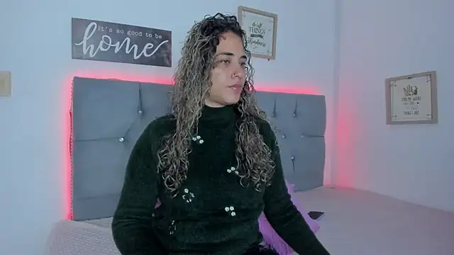 Snapshot of Miss-Melina chatting on October 28, 2025, 1:06 am Miss-Melina online show from October 28, 2025, 1:06 am