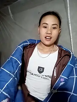 Snapshot of Ruaiuoi chatting on March 14, 2026, 12:33 pm Ruaiuoi online show from March 14, 2026, 12:33 pm