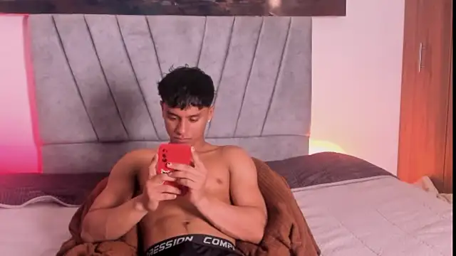 Snapshot of ZYZZ1312 chatting on November 29, 2025, 9:48 pm ZYZZ1312 online show from November 29, 2025, 9:48 pm