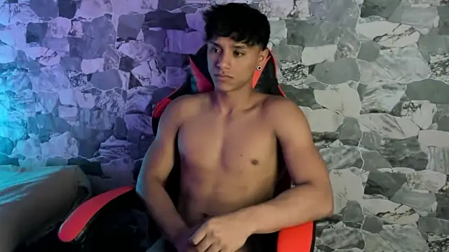 ZYZZ1312 online show from May 2, 2026, 4:18 am