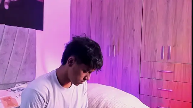 Snapshot of ZYZZ1312 chatting on October 15, 2025, 5:21 pm ZYZZ1312 online show from October 15, 2025, 5:21 pm