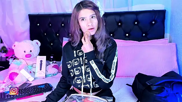 Sofiia cute  online show from November 20, 2025, 4:02 am