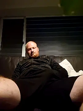 Snapshot of svenni2525 chatting on October 7, 2025, 5:19 am svenni2525 online show from October 7, 2025, 5:19 am