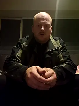 Snapshot of svenni2525 chatting on October 11, 2025, 6:20 pm svenni2525 online show from October 11, 2025, 6:20 pm