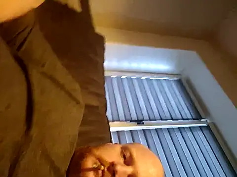 Snapshot of svenni2525 chatting on November 15, 2025, 8:07 am svenni2525 online show from November 15, 2025, 8:07 am