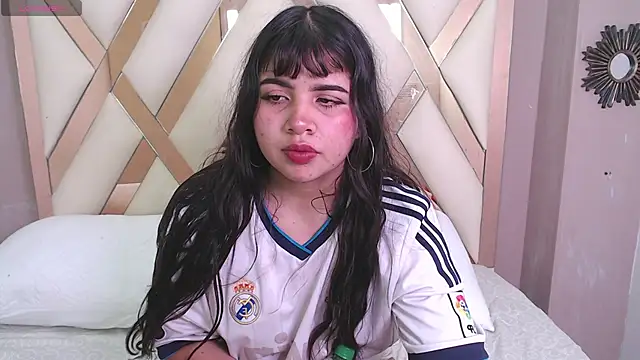 Snapshot of Zara_Snow chatting on November 14, 2025, 3:48 pm Zara Snow online show from November 14, 2025, 3:48 pm