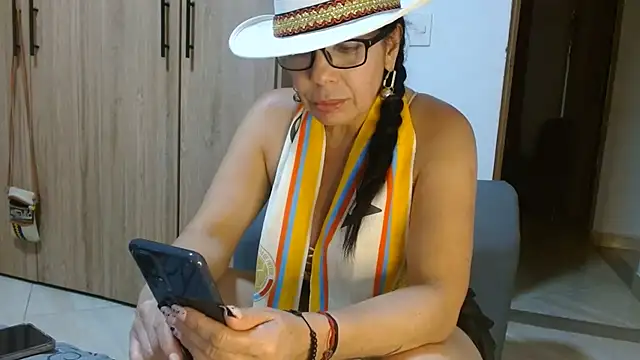 Snapshot of naiaratobon__ chatting on June 28, 2026, 3:13 am naiaratobon online show from June 28, 2026, 3:13 am