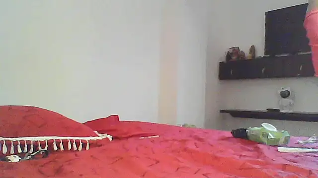 Snapshot of naiaratobon__ chatting on November 18, 2025, 7:50 pm naiaratobon online show from November 18, 2025, 7:50 pm