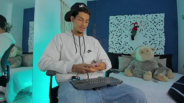 Snapshot of Adonis_WB chatting on November 14, 2025, 8:56 pm Adonis WB online show from November 14, 2025, 8:56 pm