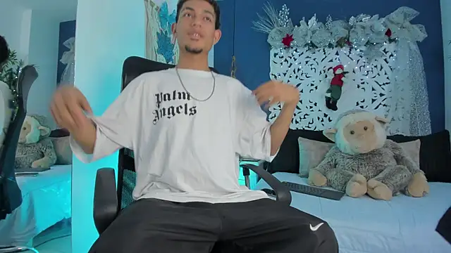 Snapshot of Adonis_WB chatting on November 27, 2025, 8:53 pm Adonis WB online show from November 27, 2025, 8:53 pm