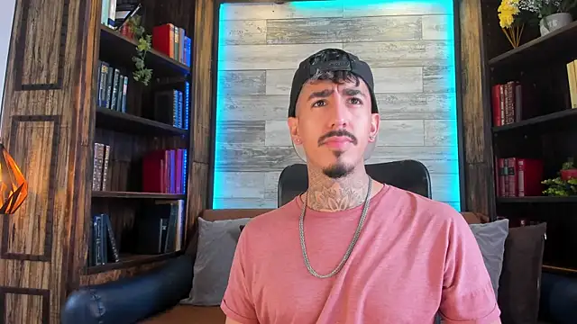 Donovan Desmond online show from November 19, 2025, 7:36 pm