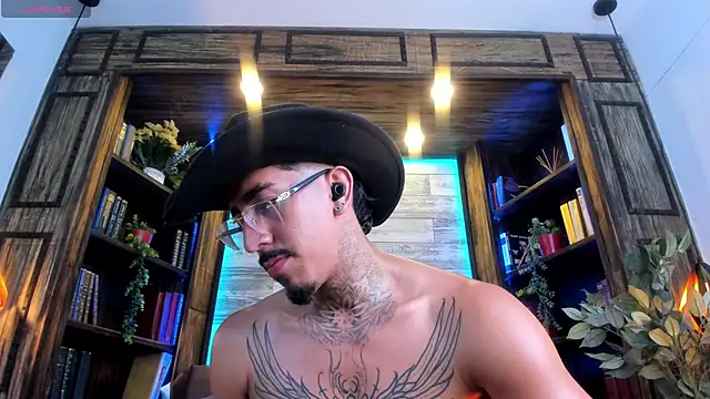 Snapshot of Donovan_Desmond chatting on May 30, 2026, 9:15 am Donovan Desmond online show from May 30, 2026, 9:15 am