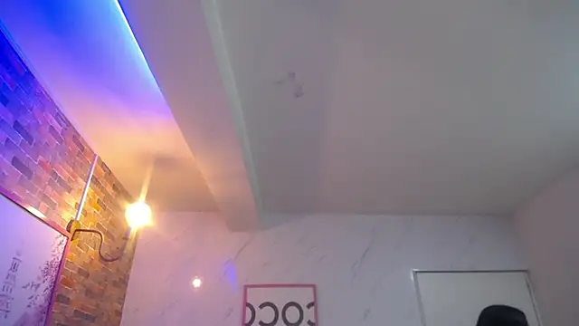 dania b  online show from September 9, 2025, 8:07 pm