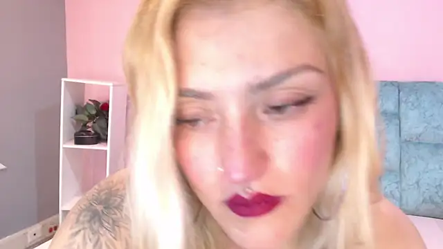 Snapshot of Camila_Russoo chatting on November 15, 2025, 8:24 pm Camila Russoo online show from November 15, 2025, 8:24 pm