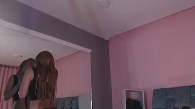 Snapshot of Camila_Russoo chatting on November 29, 2025, 7:36 pm Camila Russoo online show from November 29, 2025, 7:36 pm