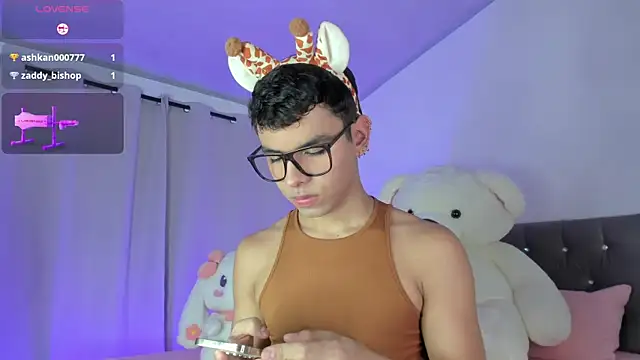 Auren Sethian online show from October 7, 2025, 7:48 pm