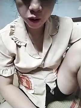 Mie rose online show from September 22, 2025, 1:06 pm