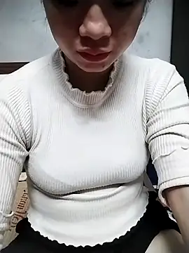 Mie rose online show from November 16, 2025, 2:16 am