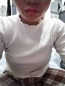 Mie rose online show from December 1, 2025, 1:39 am