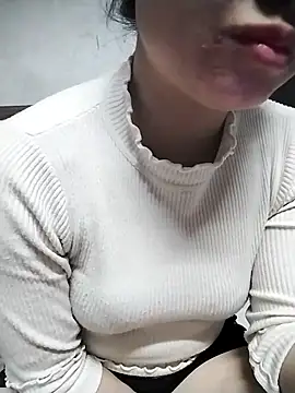 Mie rose online show from November 26, 2025, 2:22 am