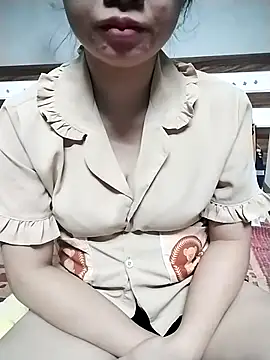 Mie rose online show from October 10, 2025, 1:34 pm