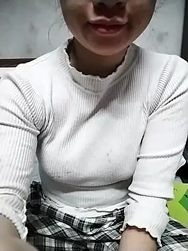 Mie rose online show from January 14, 2026, 1:04 pm