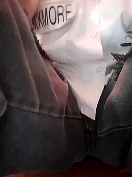 ahoa Tk online show from November 14, 2025, 4:49 am