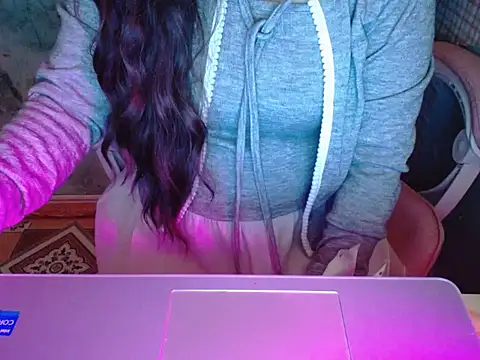 ahoa Tk online show from October 29, 2025, 9:03 pm