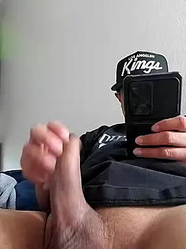 Snapshot of Caramelcumm0093 chatting on November 26, 2025, 2:33 am Caramelcumm0093 online show from November 26, 2025, 2:33 am