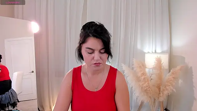 moodberry online show from October 9, 2025, 6:47 am