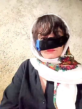 Snapshot of ezgi2545 chatting on October 16, 2025, 5:32 pm ezgi2545 online show from October 16, 2025, 5:32 pm