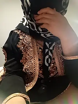 ezgi2545 online show from February 4, 2026, 12:27 am