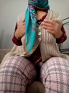 Snapshot of ezgi2545 chatting on November 2, 2025, 5:56 am ezgi2545 online show from November 2, 2025, 5:56 am