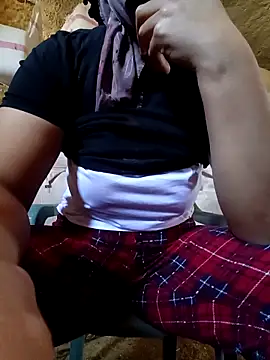 Snapshot of ezgi2545 chatting on October 30, 2025, 10:02 am ezgi2545 online show from October 30, 2025, 10:02 am