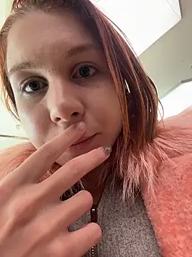 RosieSecret online show from November 9, 2025, 8:07 am