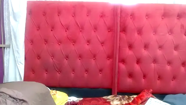 BUNNYCHOWX28 online show from February 9, 2026, 10:46 am