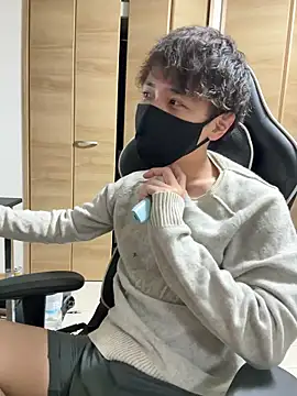 Snapshot of jiji9253 chatting on November 29, 2025, 1:11 pm jiji9253 online show from November 29, 2025, 1:11 pm