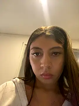 Sara-cooper2 online show from November 10, 2025, 2:11 pm