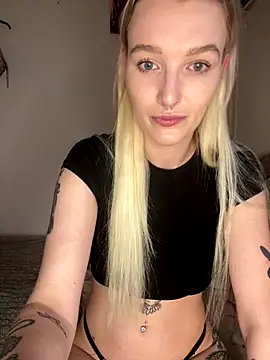 Snapshot of lovecassyrose chatting on November 25, 2025, 7:08 am lovecassyrose online show from November 25, 2025, 7:08 am