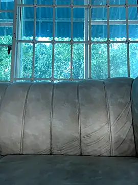 Snapshot of SophieD chatting on October 16, 2025, 2:14 pm SophieD online show from October 16, 2025, 2:14 pm